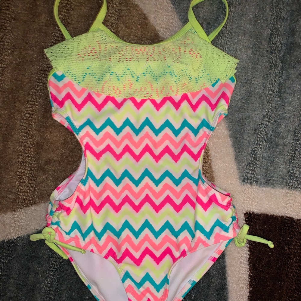 🩱GIRLS CUTE ANGEL BEACH SWIMSUIT🩱